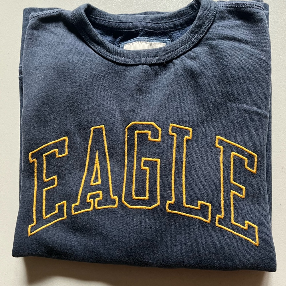 American Eagle crew neck